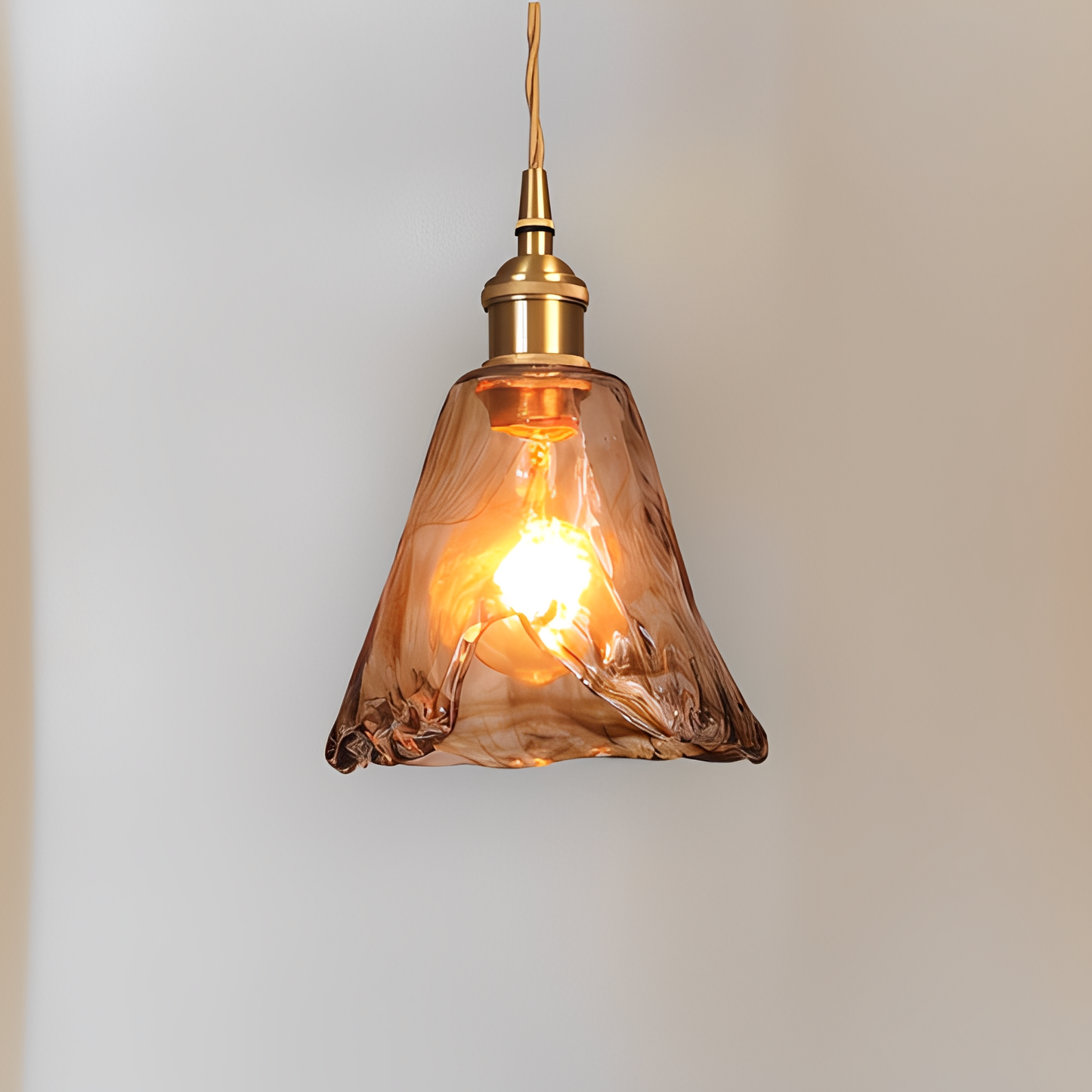 Amika – Suspension moderne en laiton