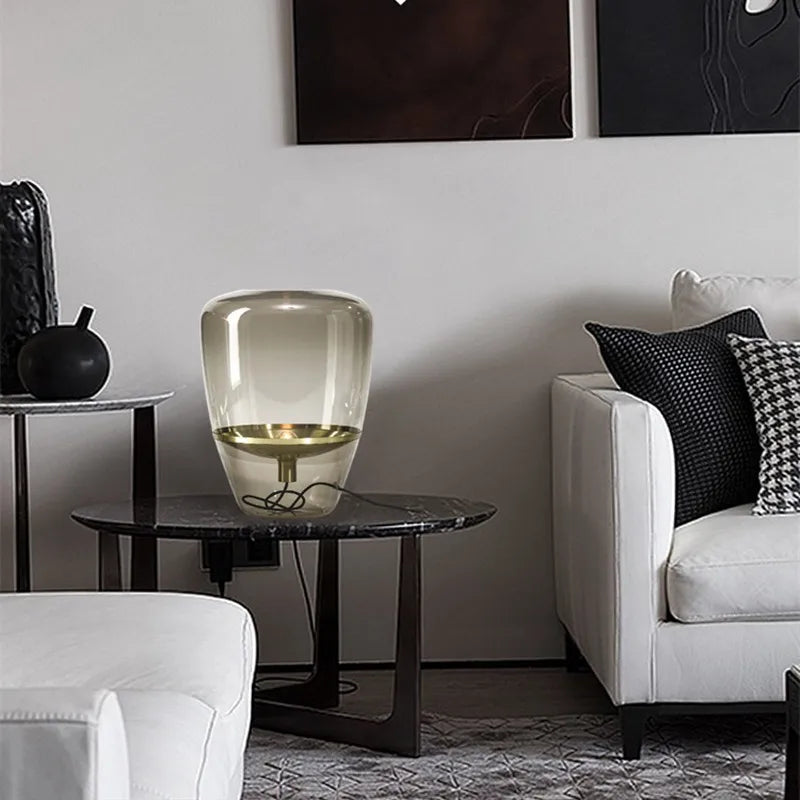 AuroraGlow – Lampe de table en verre designer scandinave