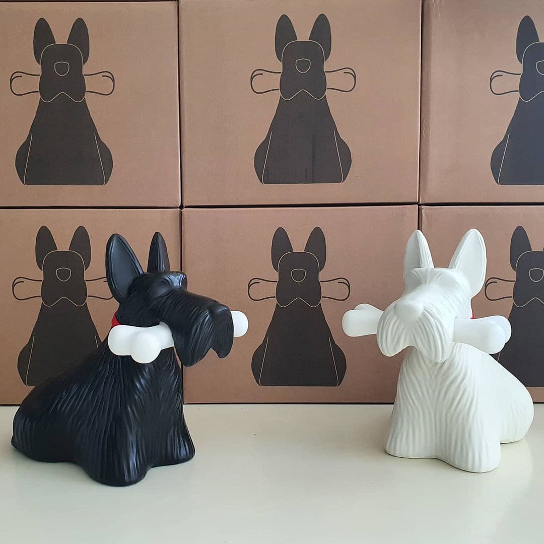 Scottie – Lampe de table en résine