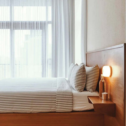 Vera – Lampe Murale Nordique en Design de Vagues