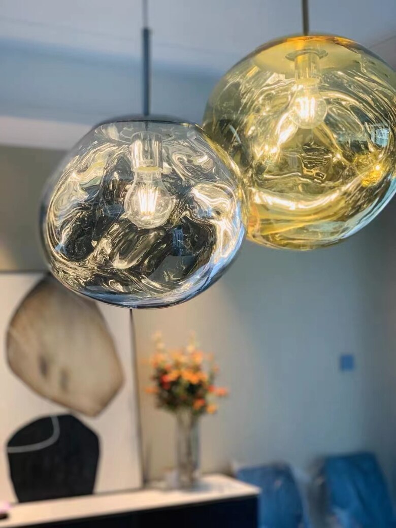 LaveLumière – Suspension LED en verre de lave soufflé