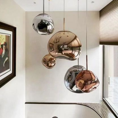 LaveLumière – Suspension LED en verre de lave soufflé