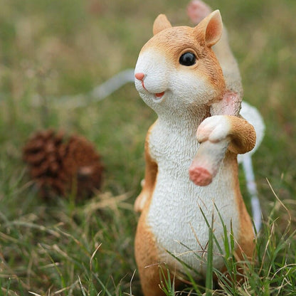 Kelvin – Lampe de table avec figurine d'écureuil : Design ludique rencontre éclairage chaud