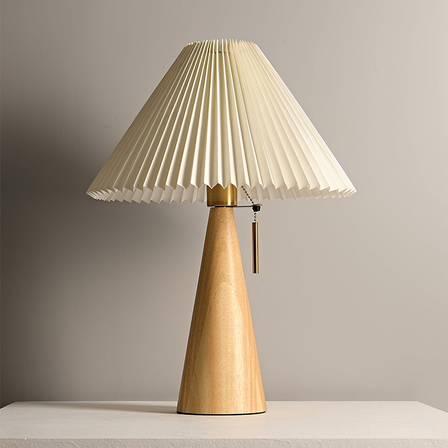 Rami – Lampe de table en bois de noyer