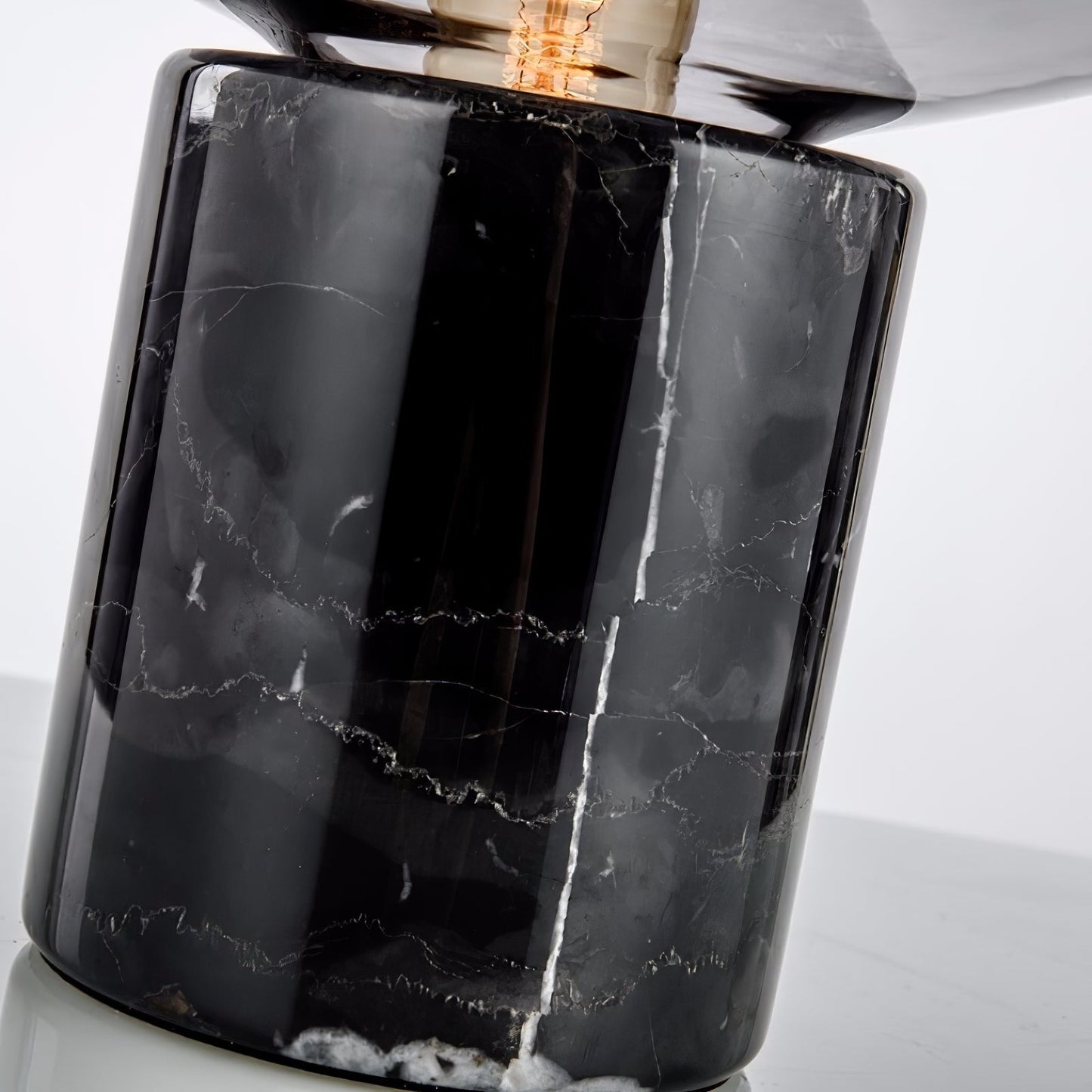 Lin – Lampe de table en verre au design nordique