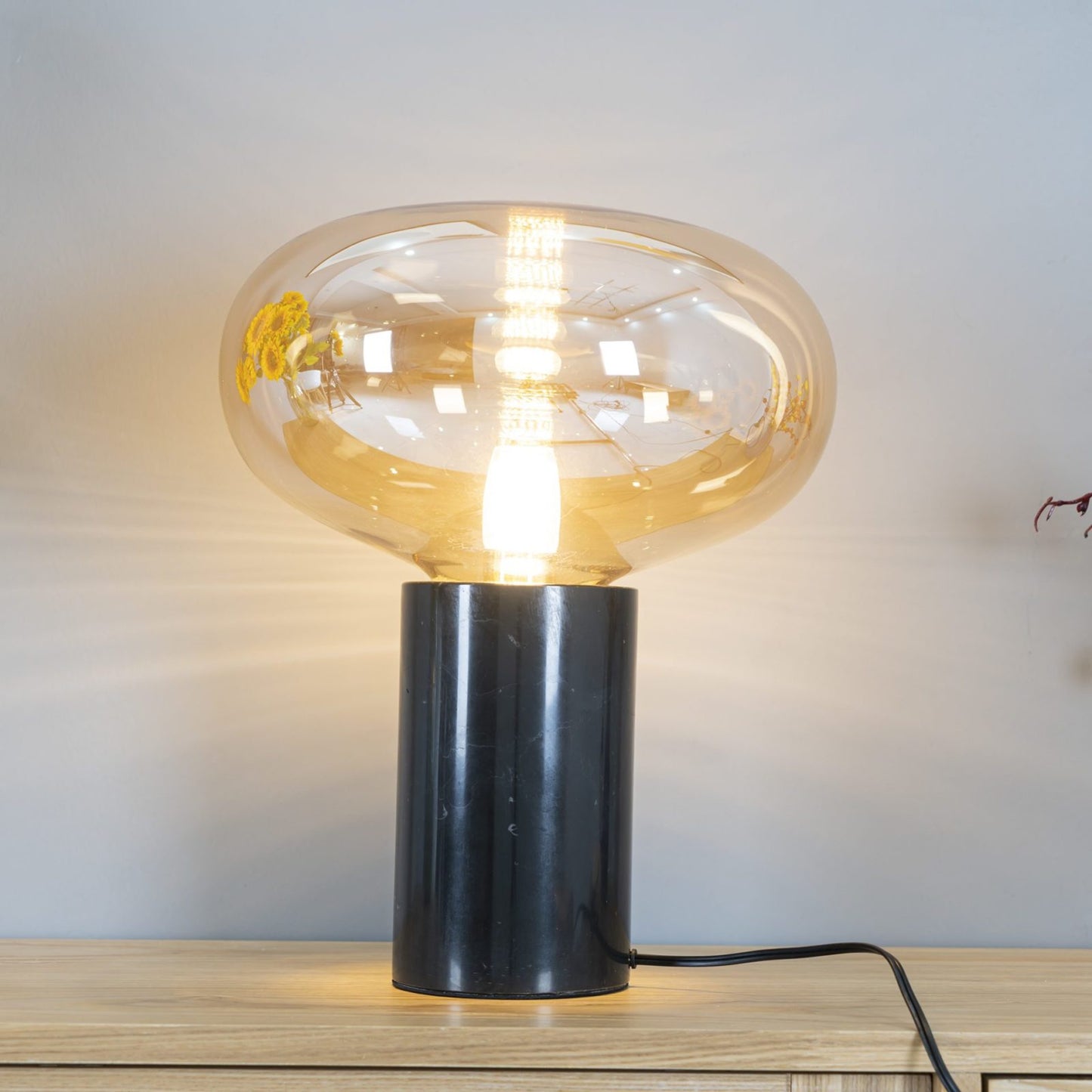 Lin – Lampe de table en verre au design nordique