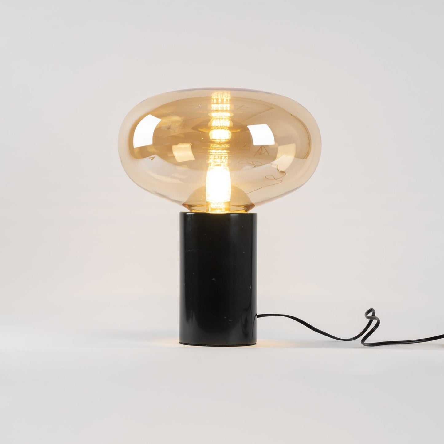 Lin – Lampe de table en verre au design nordique