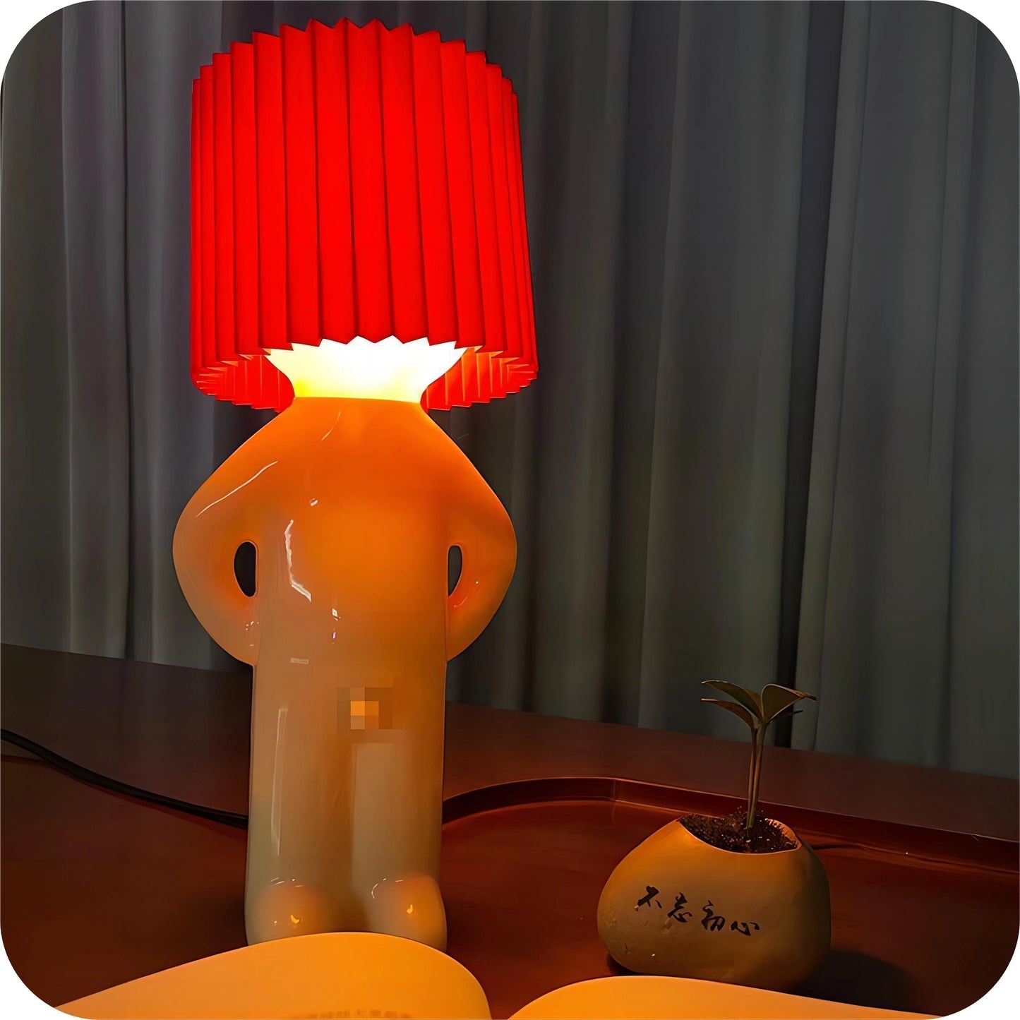Hugo – Lampe de table originale en forme humaine