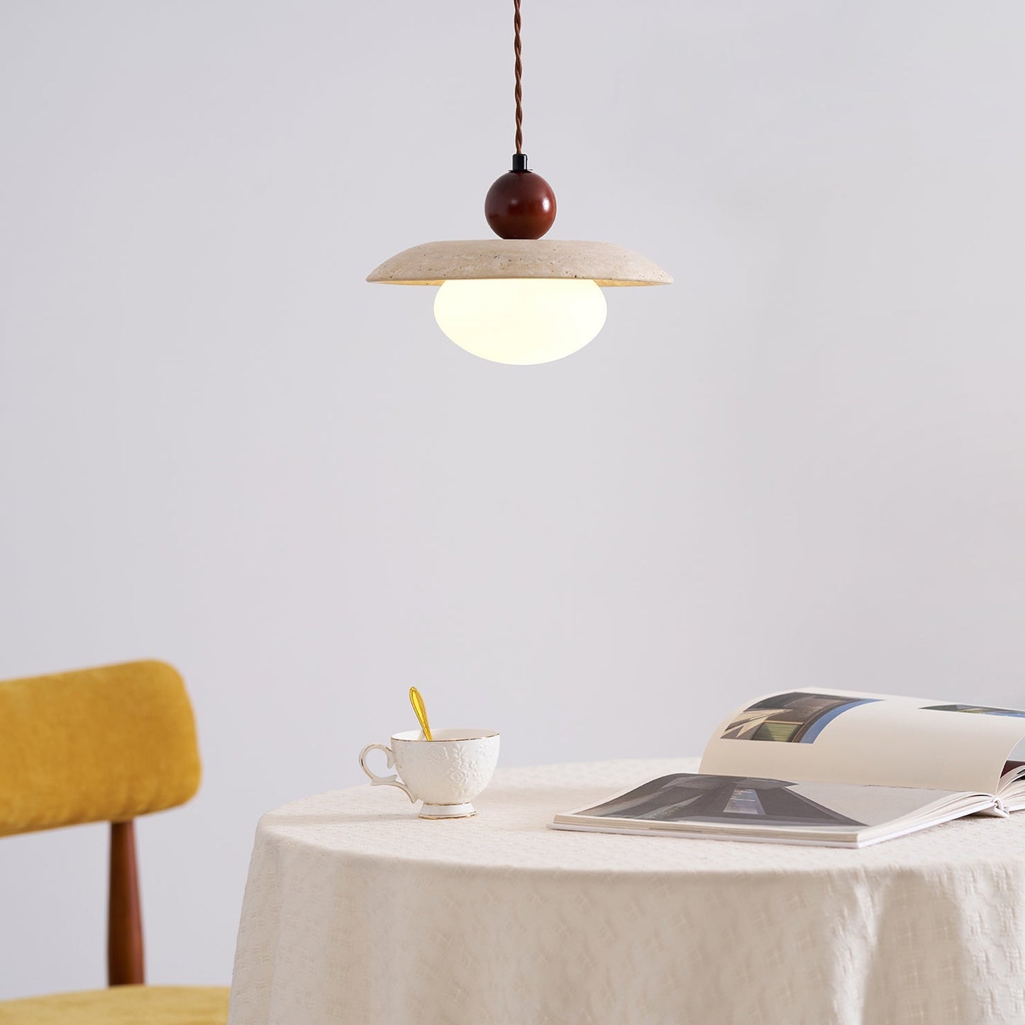 Kaori – Suspension en travertin