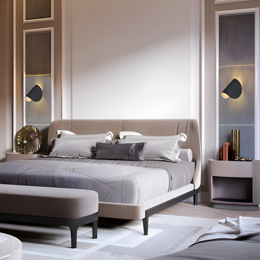 Arcuno – Applique murale en métal orientable