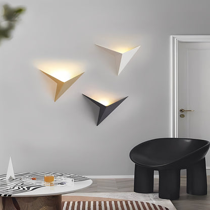 Mabelle – Applique Murale Triangulaire