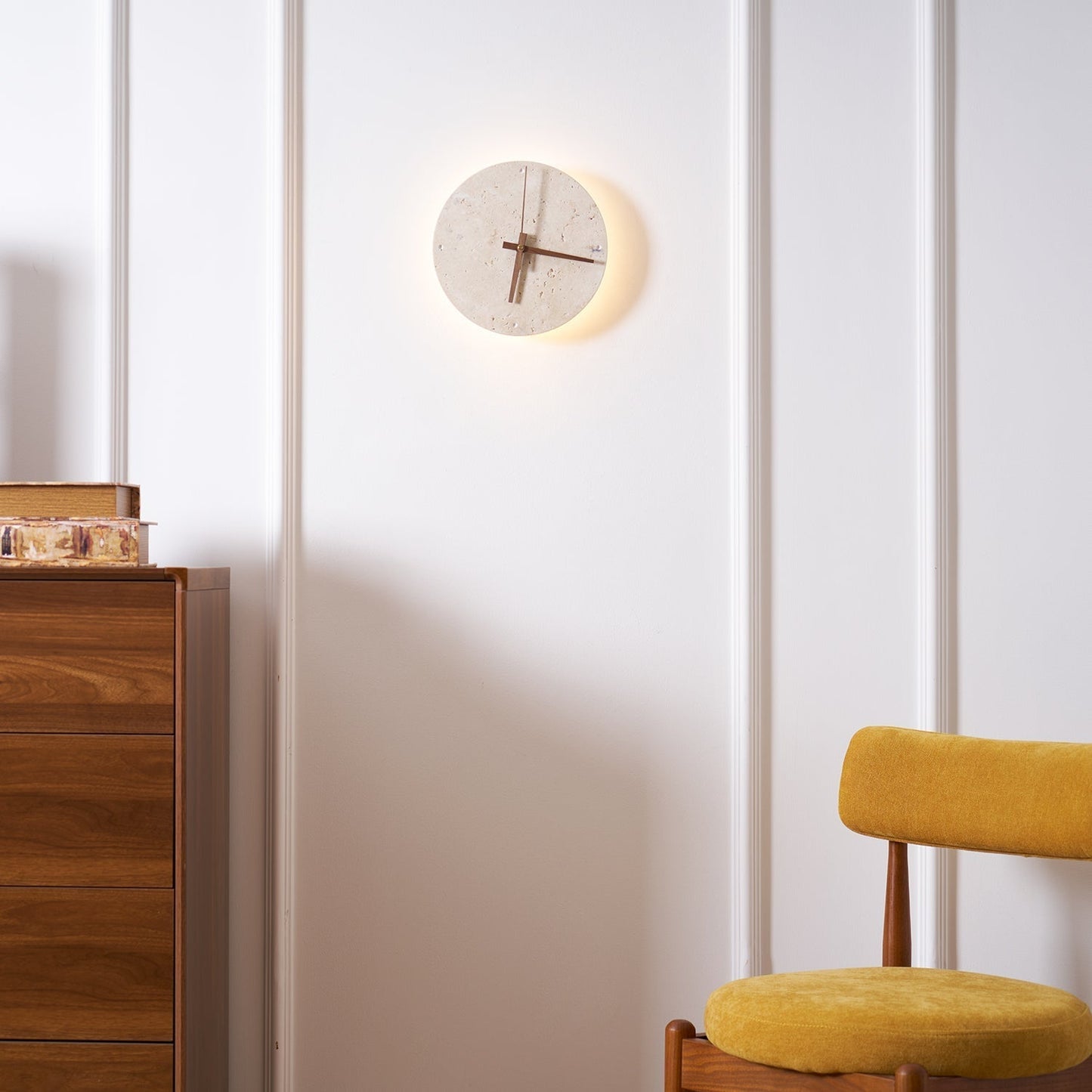 Elin – Applique murale avec horloge en travertin