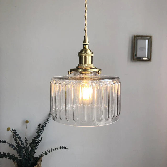 RetroLume – Klassische Tischlampe im Vintage-Design