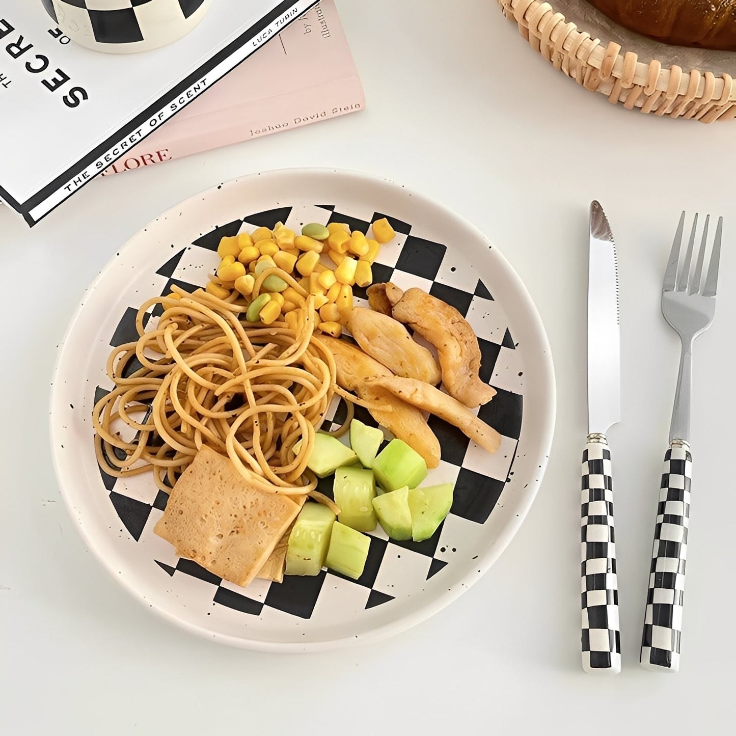Checka – Ensemble de couverts en céramique au design damier