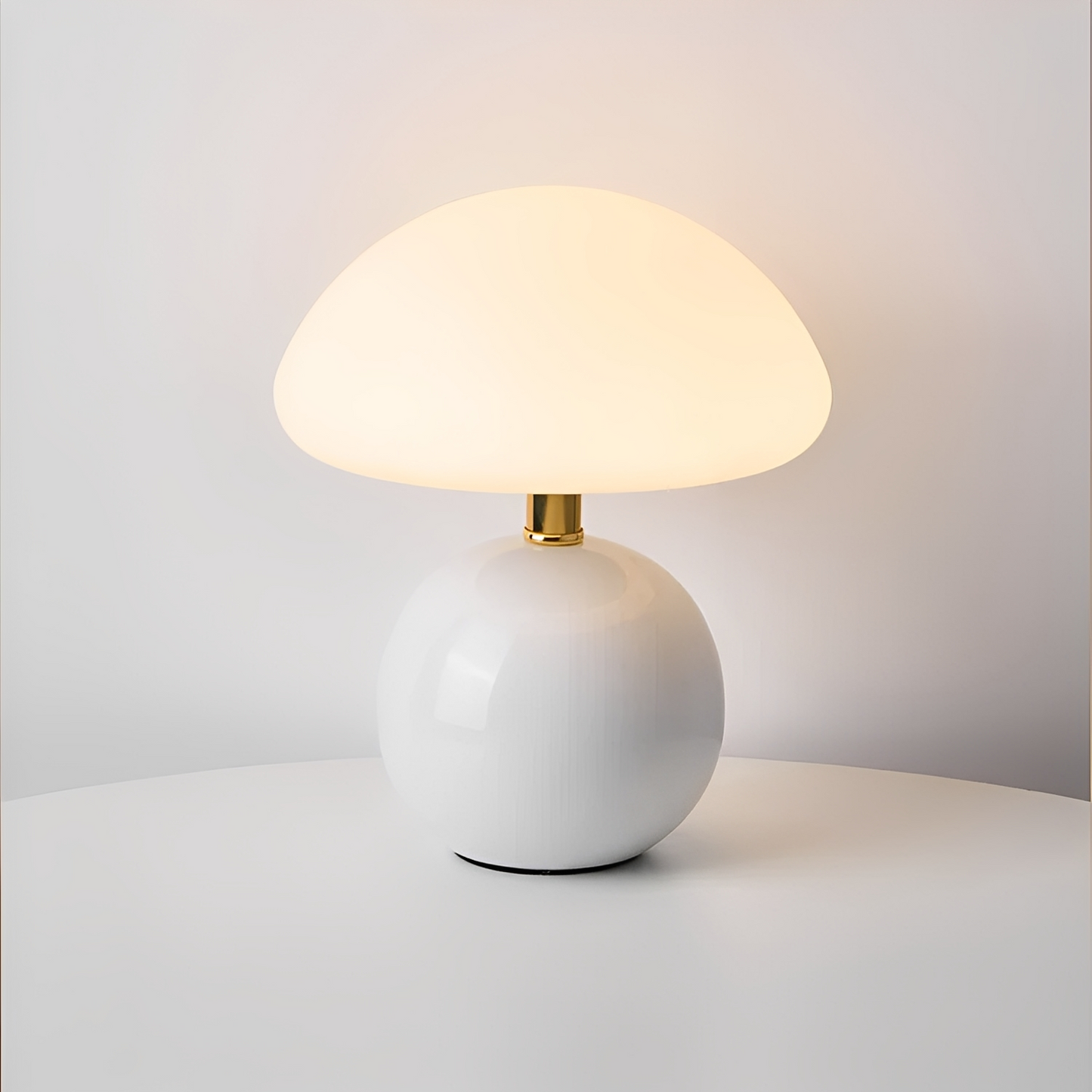 Nelly – Lampe de table champignon moderne au design givré