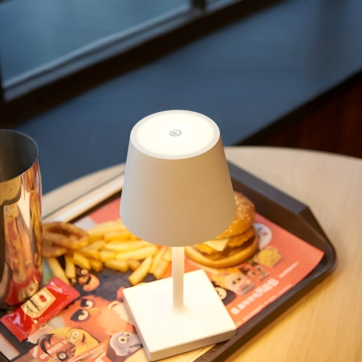 Milan – Lampe de table LED moderne