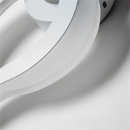 CandleFlicker – Lampe murale en forme de flamme