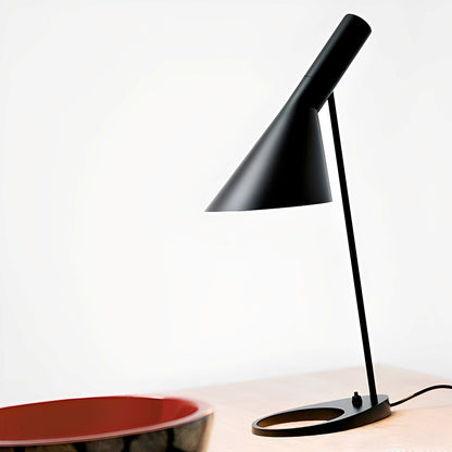 Elvara – Lampe de Table LED Nordique Simple