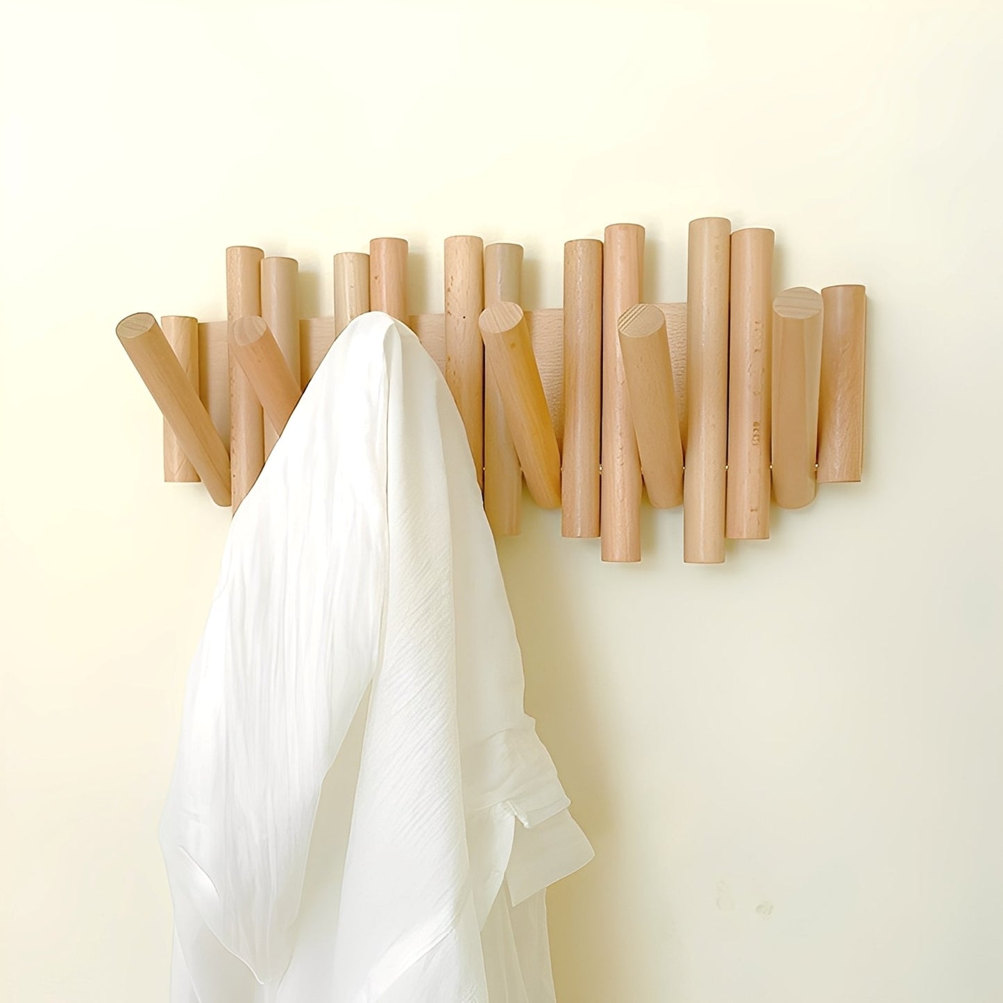 Elias – Crochet en bois de hêtre