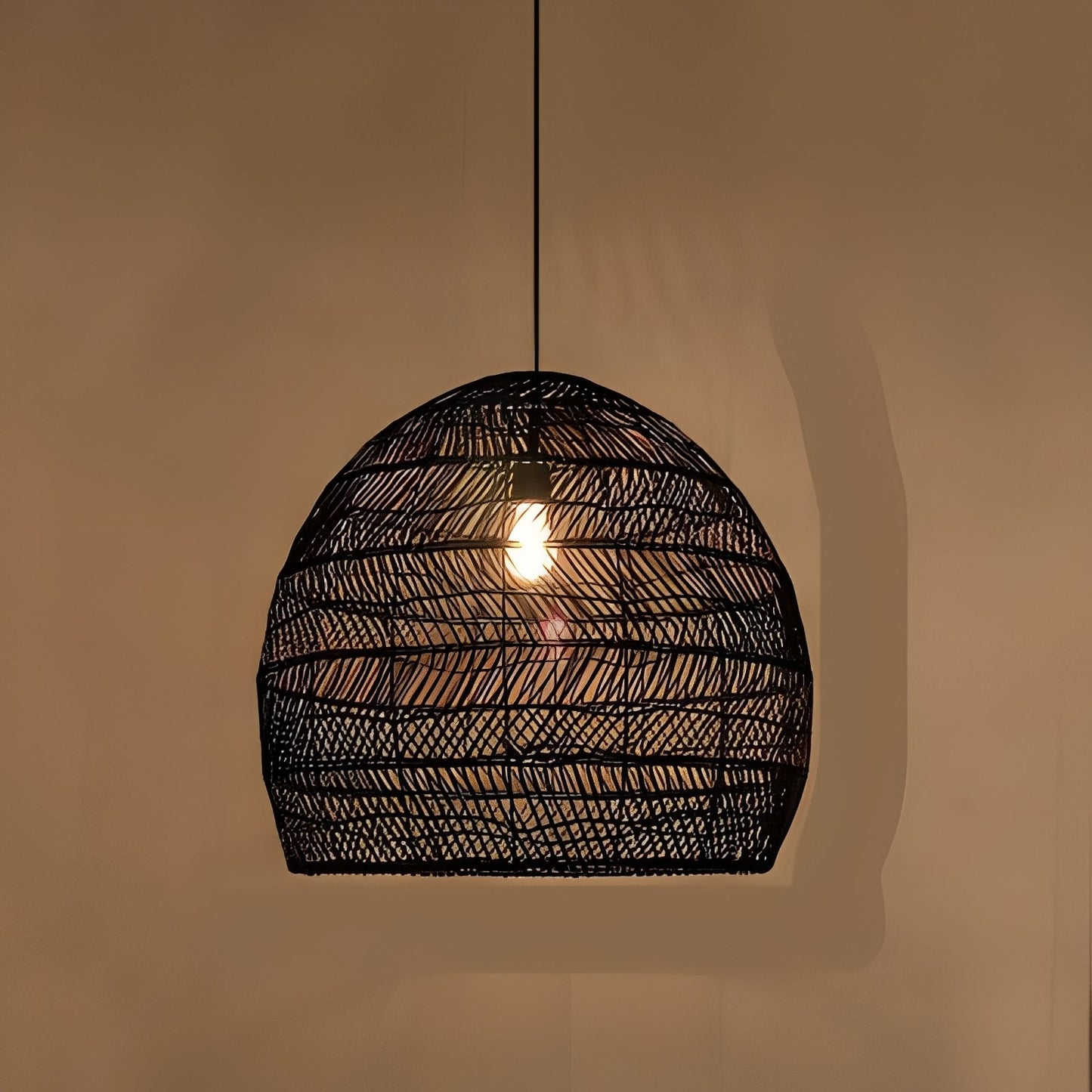 Maeva – Lampe suspendue en rotin tressé à la main