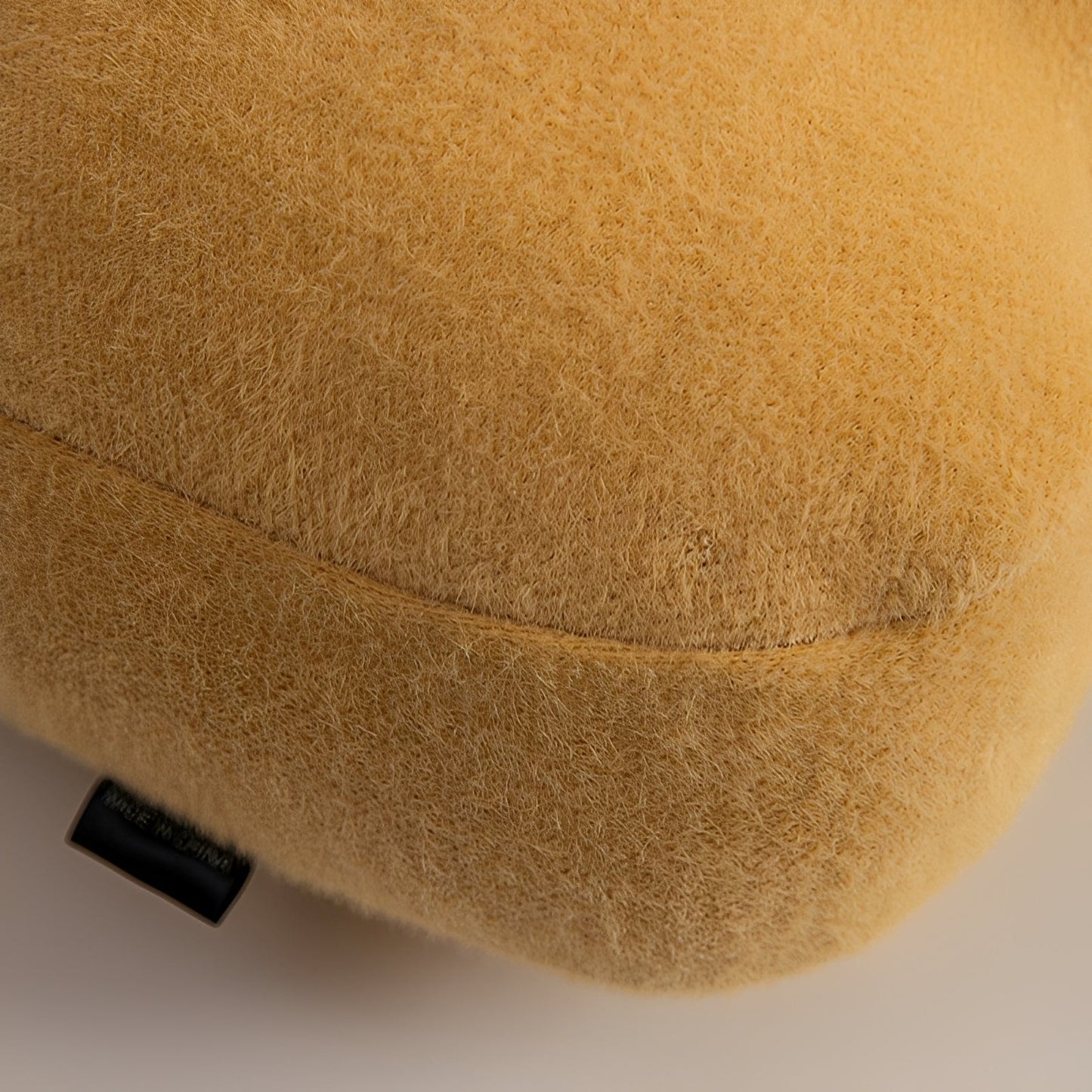 Candice – Coussin en peluche cœur et géométrie