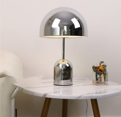 Bella – Élégante lampe de table avec charme classique et lumière chaude
