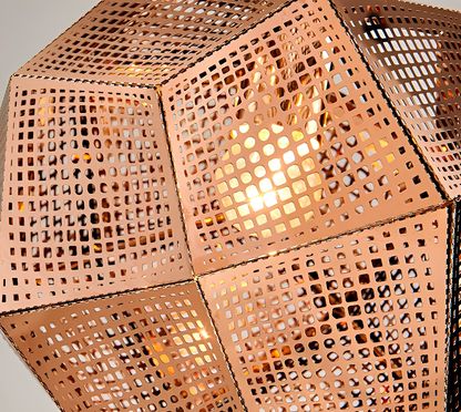 Celeste – Suspension géométrique avec structure en grille