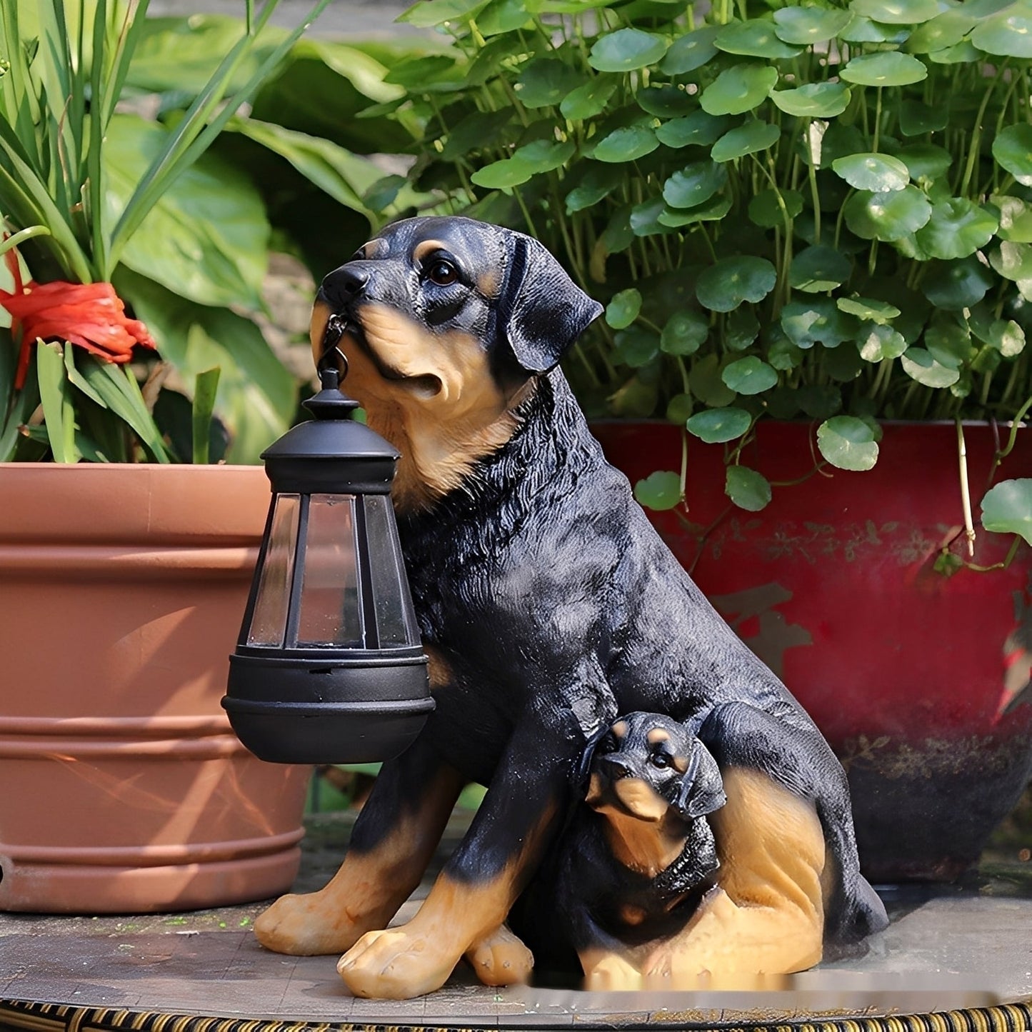 Danny – Figurine de jardin solaire chien avec lanterne