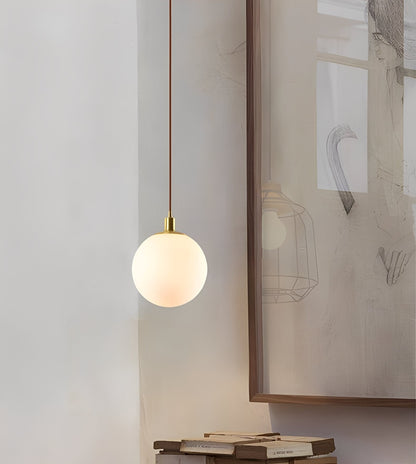 Ariane – Suspension Nordique en Verre Sphère