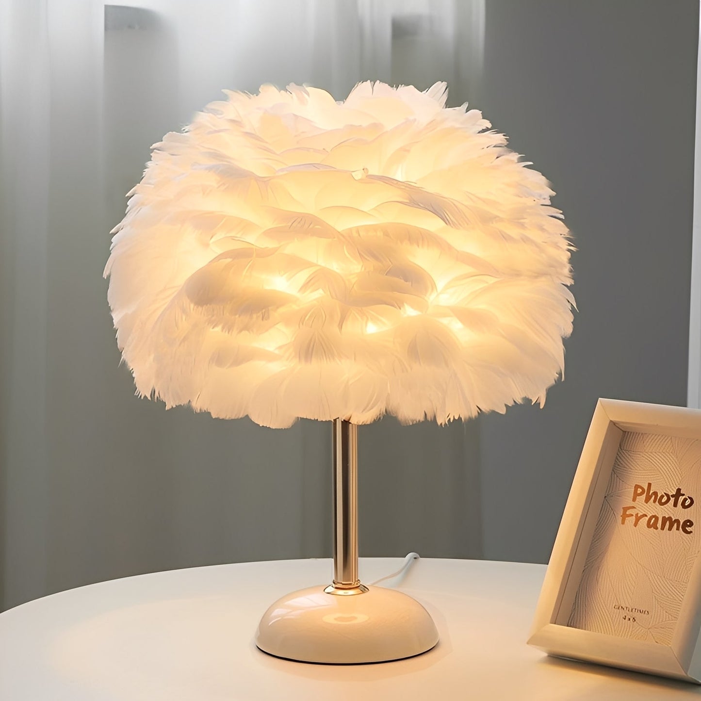 Lanivy – Lampe de table en plumes