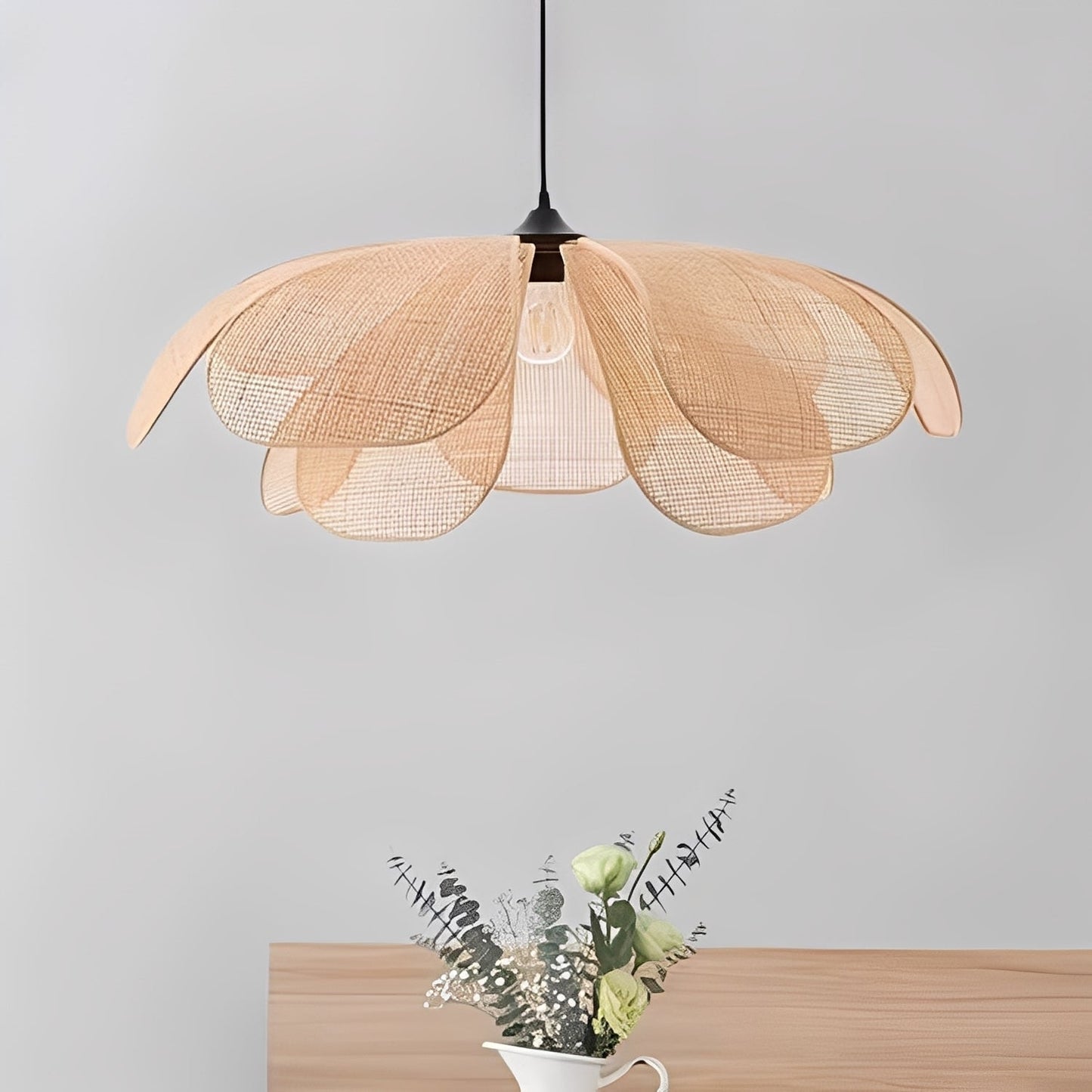 Moira – Lustre en fleurs de rotin fait main