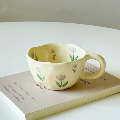 FleurTasse – Tasse artisanale avec fleurs et cerises