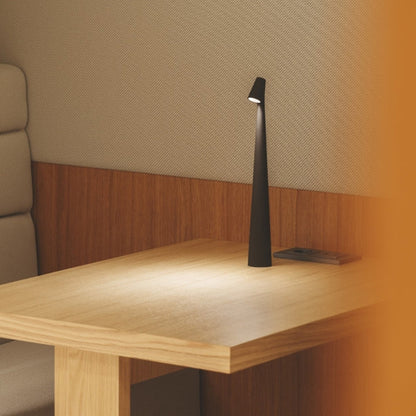 Petite lampe de table moderne pour table de chevet