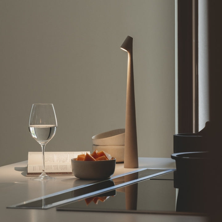 Petite lampe de table moderne pour table de chevet