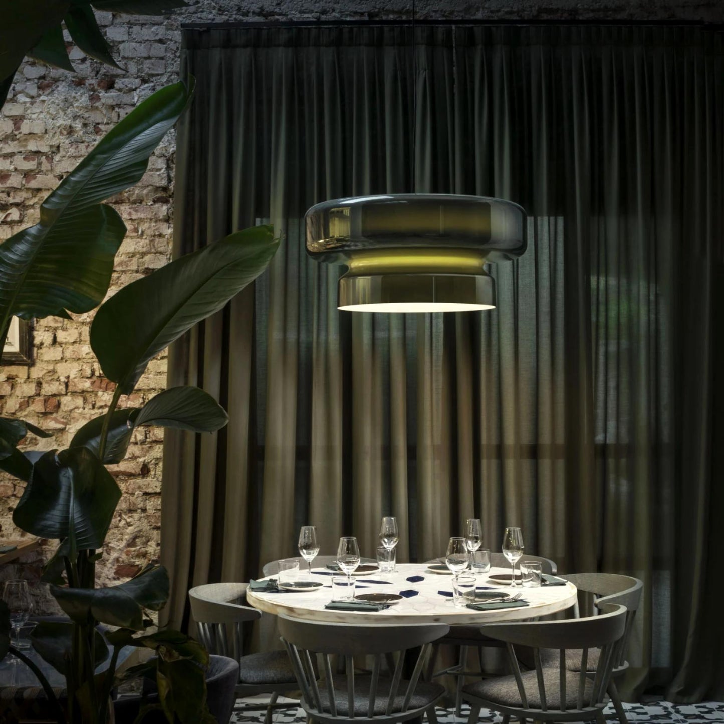 Selene – Suspension en verre moderne