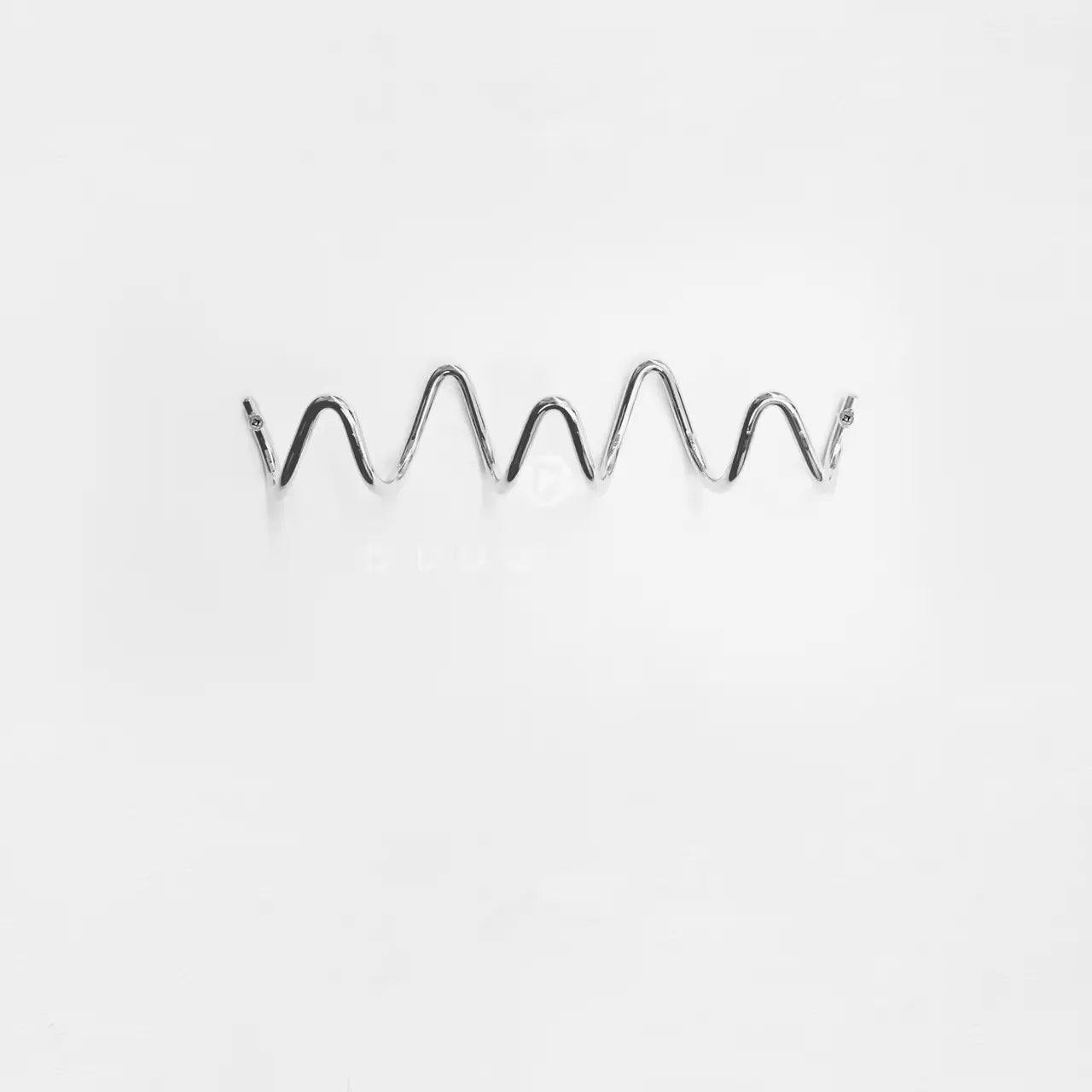 Miro – Crochet à vagues moderne en fer