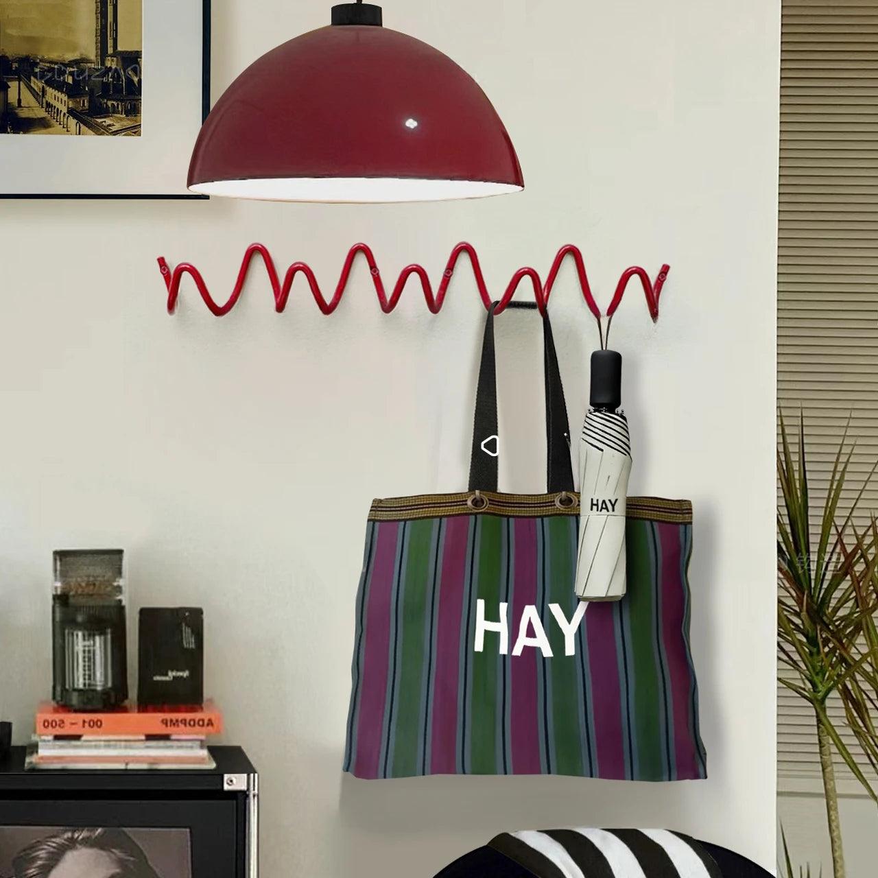 Miro – Crochet à vagues moderne en fer