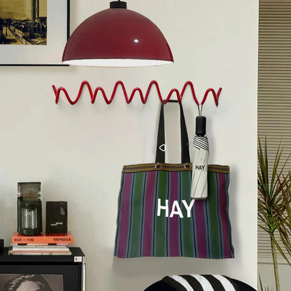 Miro – Crochet à vagues moderne en fer