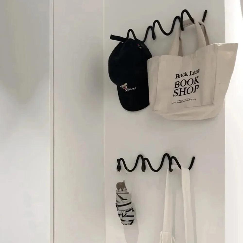 Miro – Crochet à vagues moderne en fer