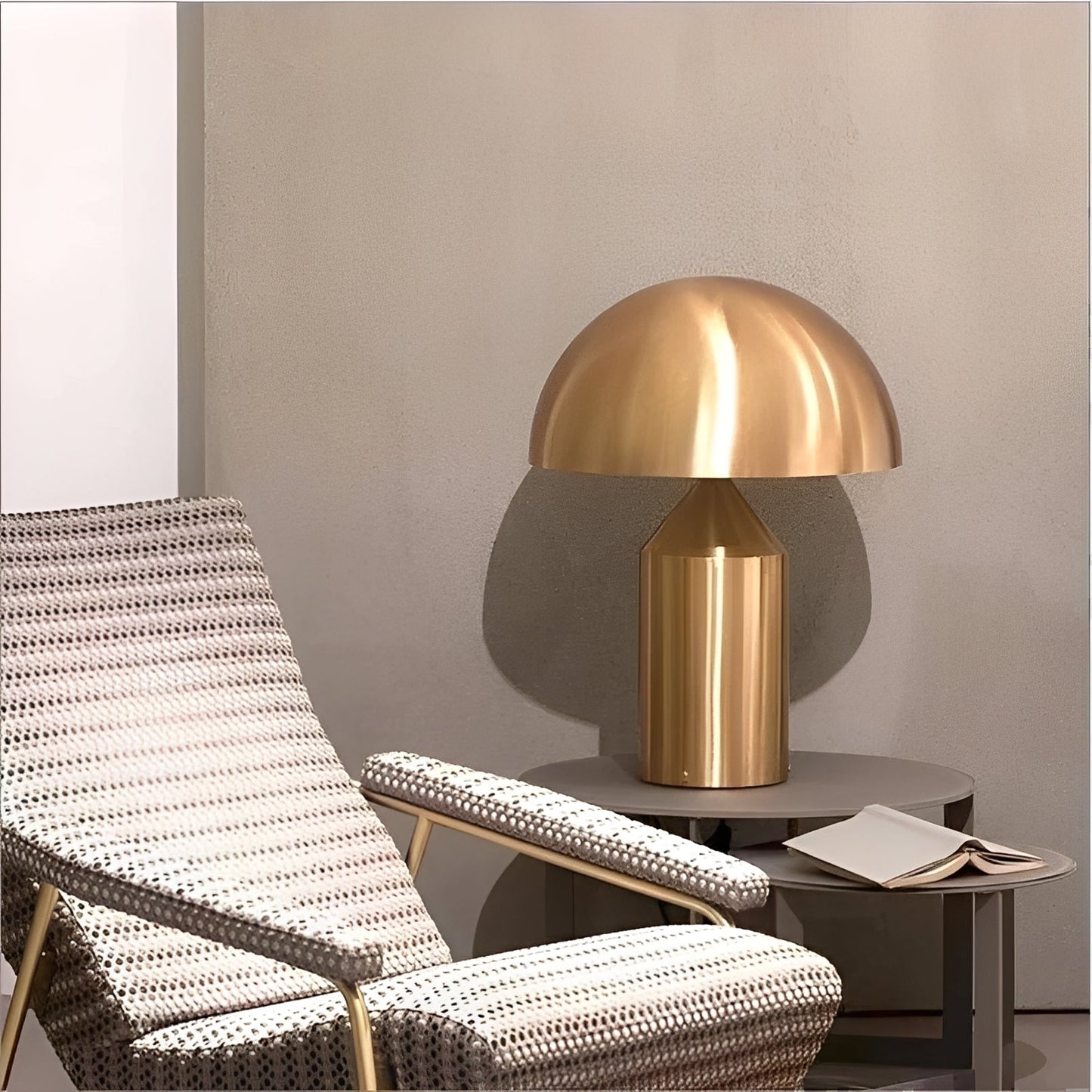 Keiko – Élégante Lampe de Table en Métal en Forme de Champignon