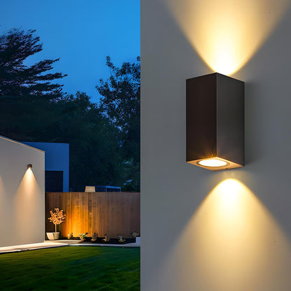 Lora – Lave-murale extérieure carrée moderne