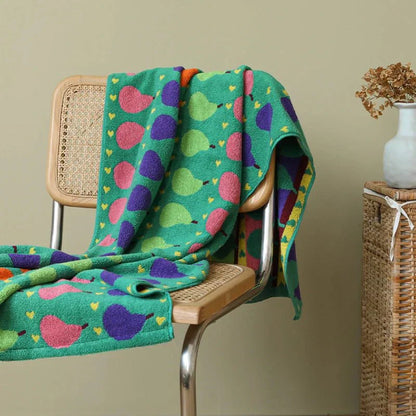 DoucePoire – Serviette pour enfant en coton doux à motif poire