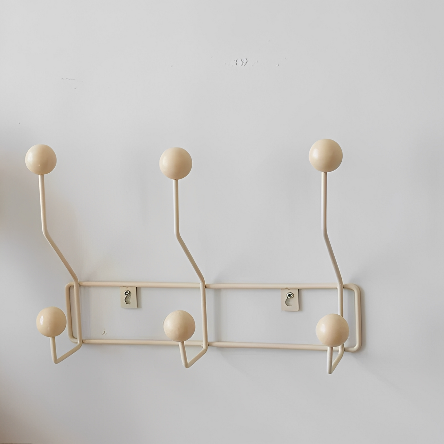 Benno – Moderne Patère Murale