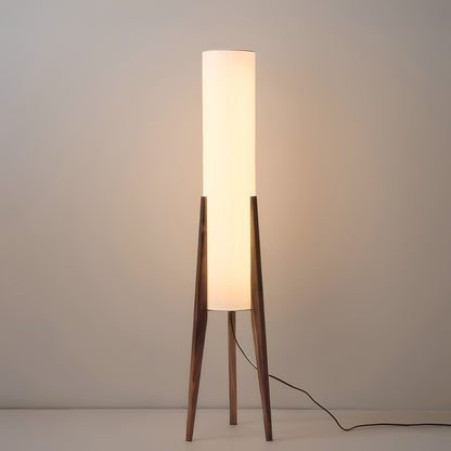 Edda – Lampe sur pied en noyer massif
