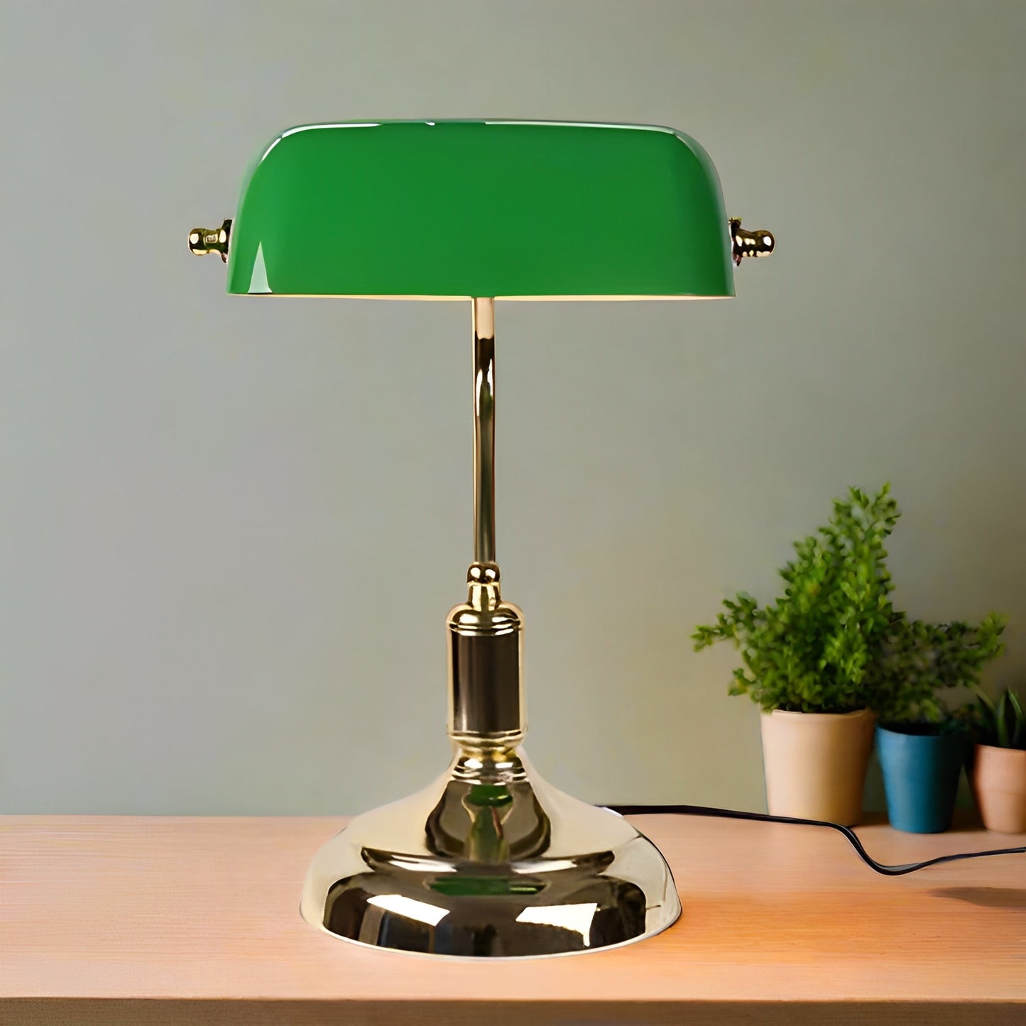 Theresa – Lampe de table européenne avec pied en verre : Style classique rencontre élégance intemporelle